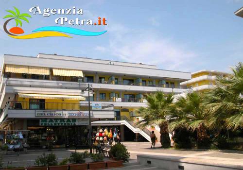 appartamento casa vacanza alba adriatica con agenzia petra