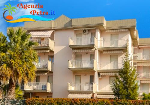 Apartment Da Buglione, 14 int. 15 Dreizimmerwohnung für 6 Personen (San Benedetto del Tronto)